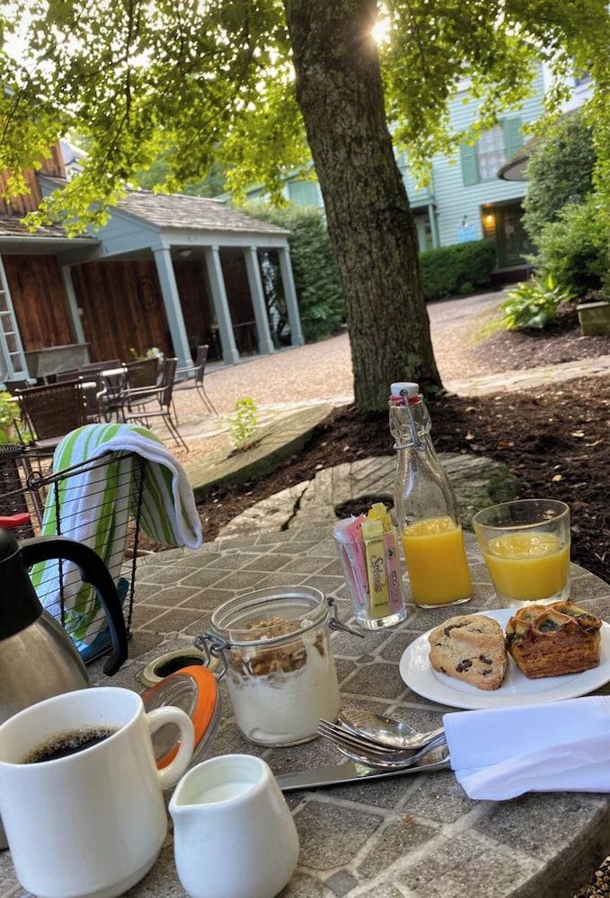 The Inn at Gristmill Square photo 19