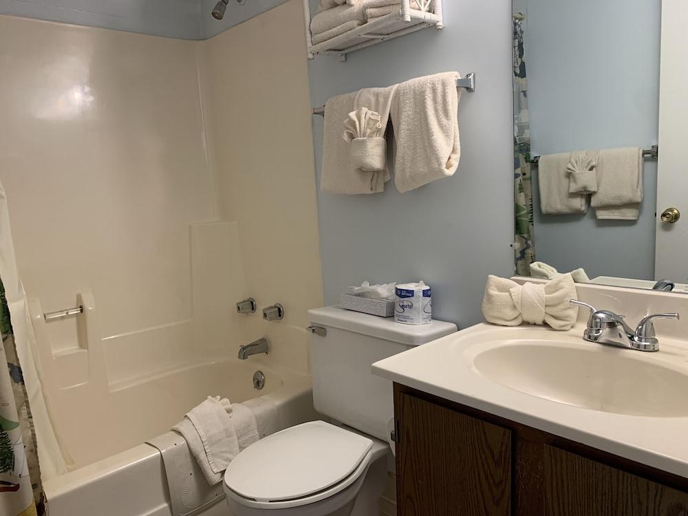 Oak Square Rentals photo 87