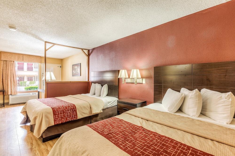 Red Roof Inn Amarillo West photo 13