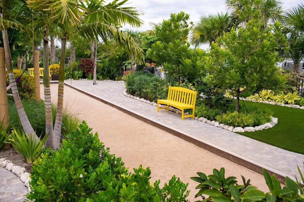 Sugarloaf Key Hotel at KOA Resort photo 56