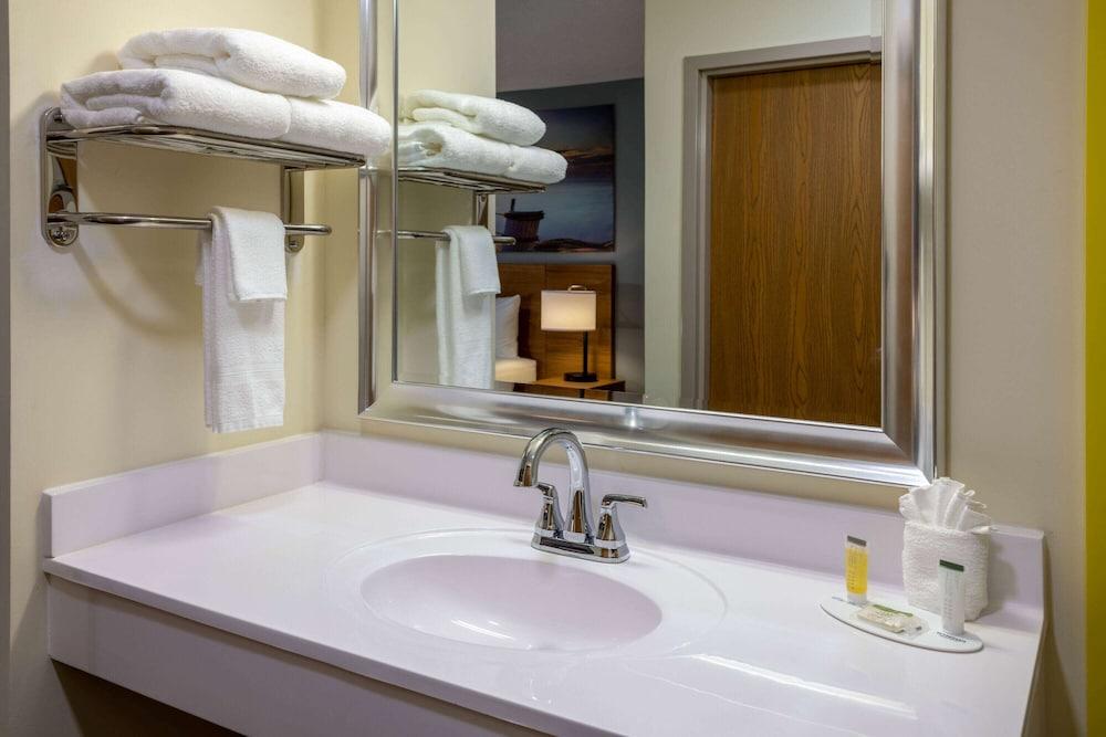 Days Inn by Wyndham Grayson photo 37