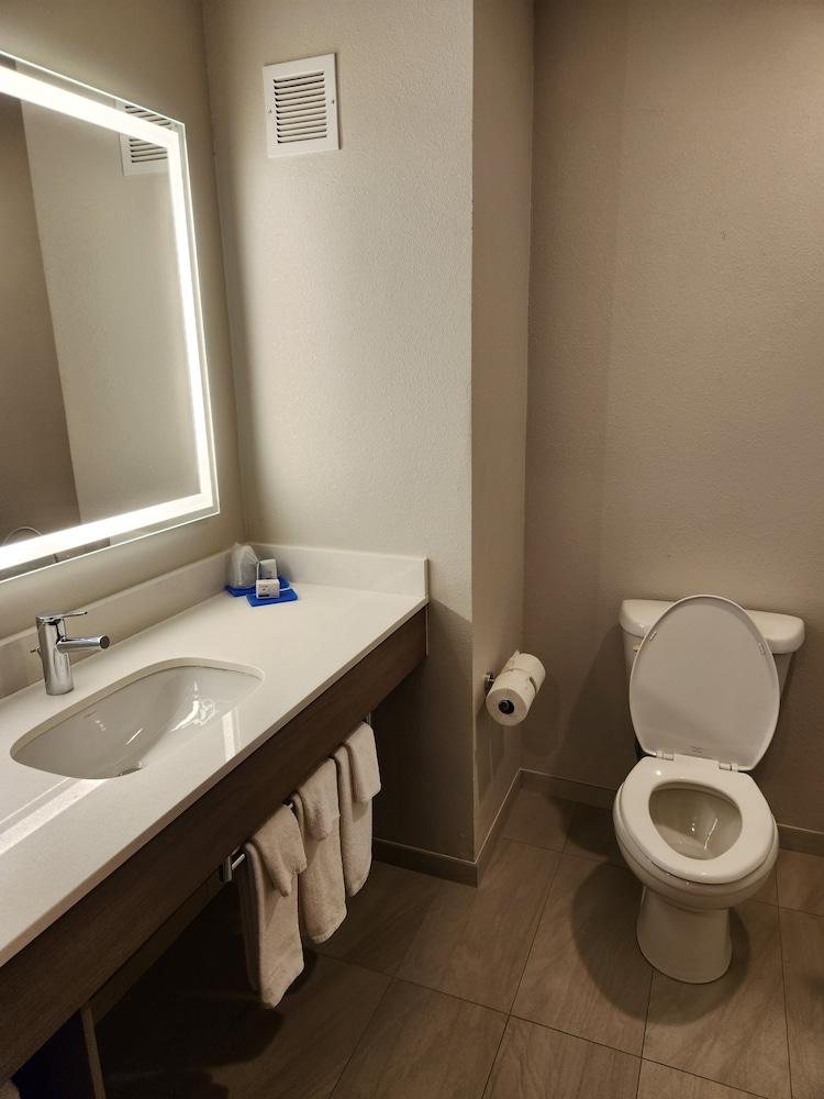 Holiday Inn Express & Suites Perry by IHG photo 34