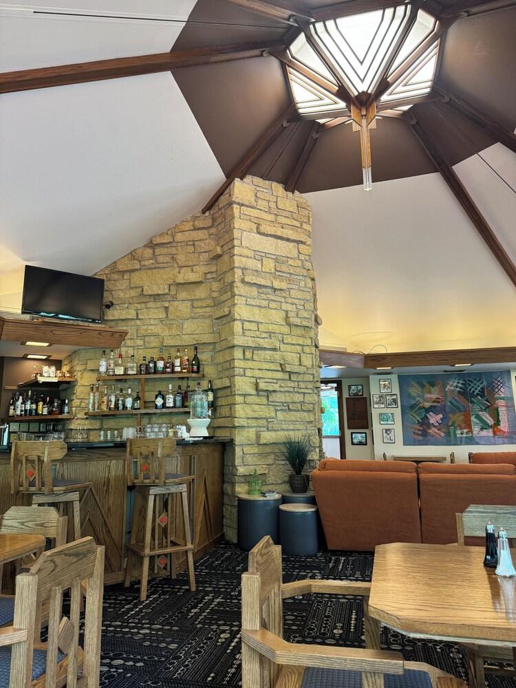 Spring Valley Inn photo 36