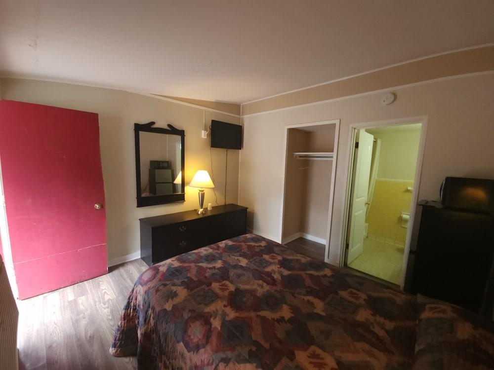 Bama Motel Mobile I-65 & US-90 photo 28
