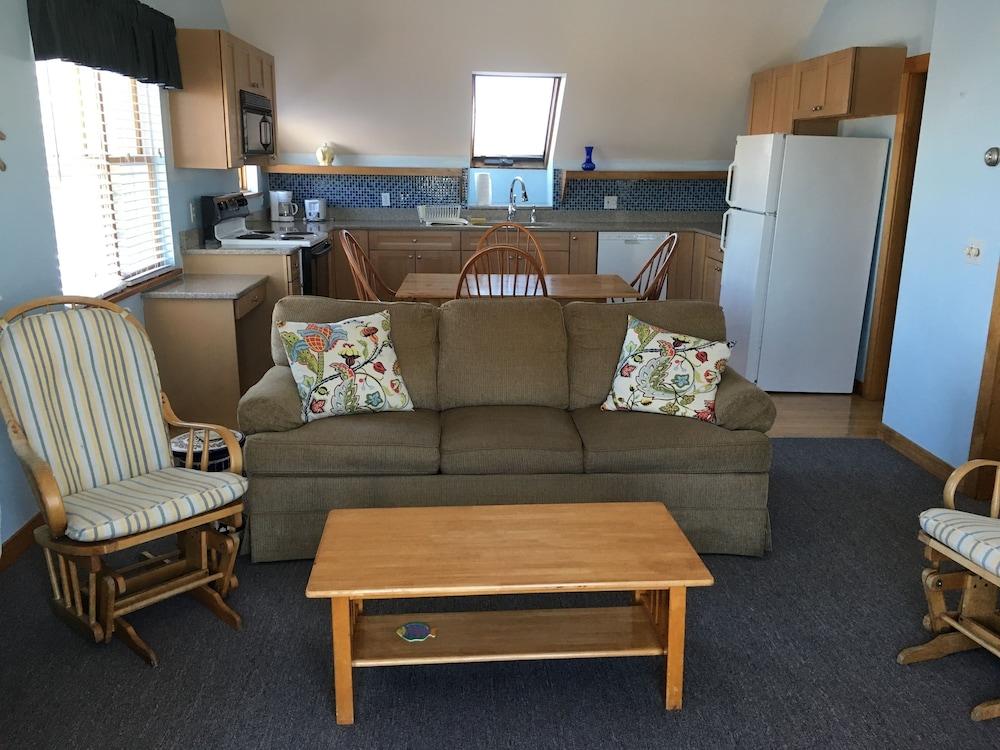 East Harbour Motel and Cottages photo 32