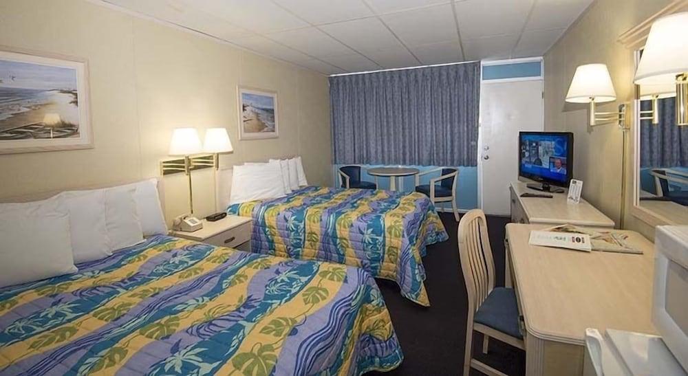 Thunderbird Beach Motel photo 21