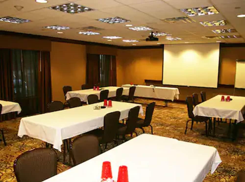 Hampton Inn & Suites St. Louis/South I-55 photo 65