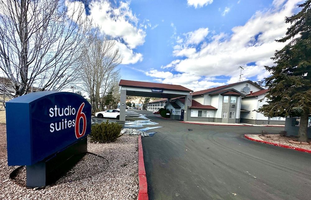 Days Inn & Suites by Wyndham Flagstaff Near University photo 30