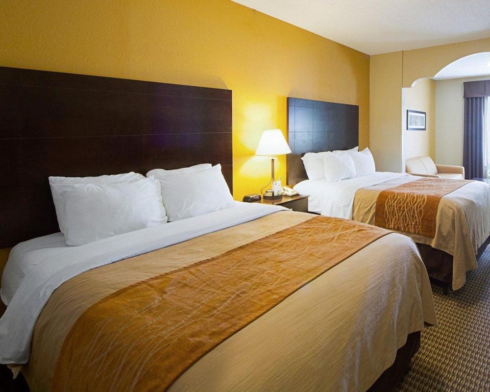 Comfort Inn & Suites Burnet photo 53