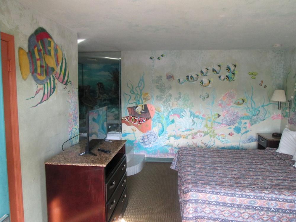 Delux Inn & Suites photo 8