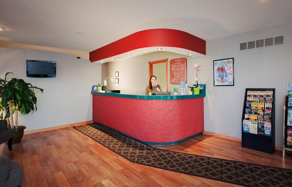 Shamrock Motel photo 11