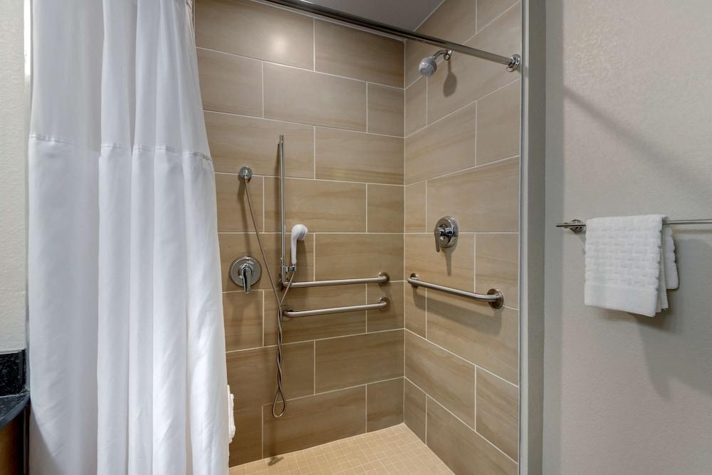 Best Western Plus Rumford Falls photo 16