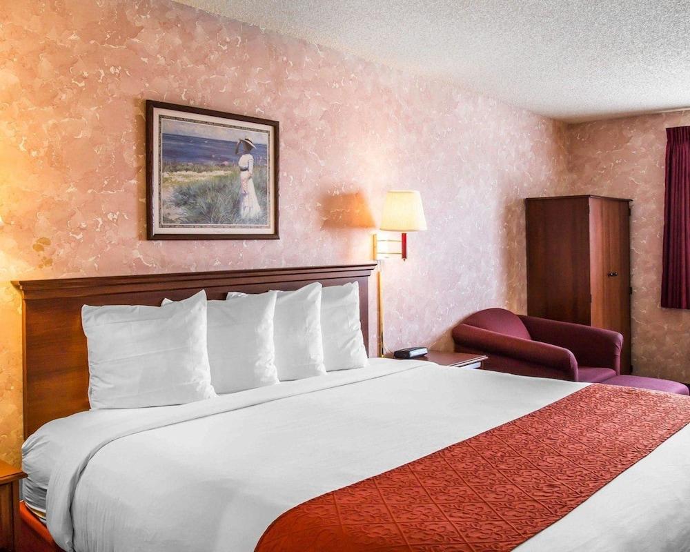 Econo Lodge Longmont East photo 8