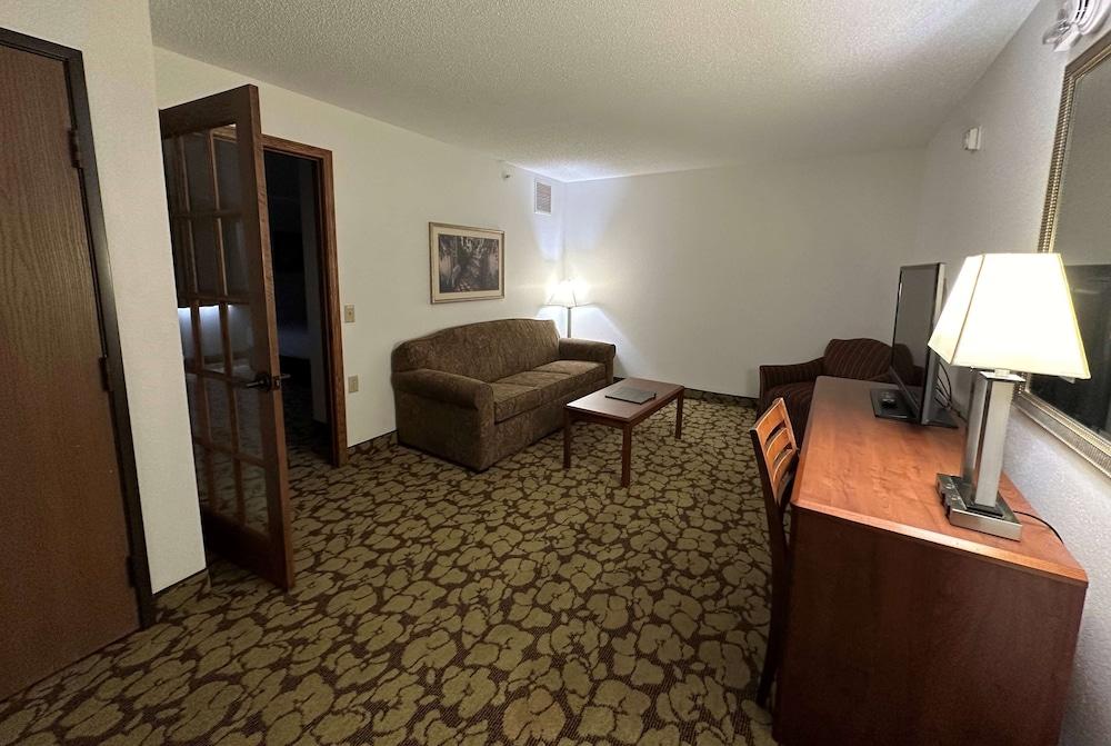 AmericInn by Wyndham Appleton North/Little Chute photo 44
