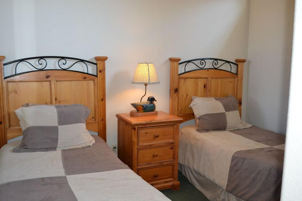 Eagle Fire Lodge & Cabins photo 10