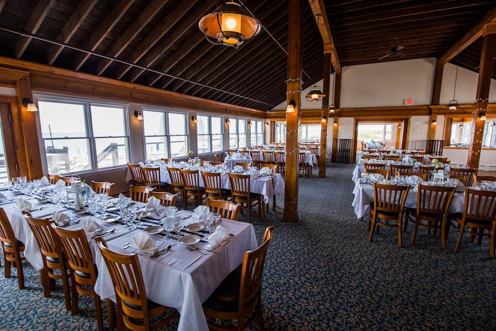 Lighthouse Inn photo 51