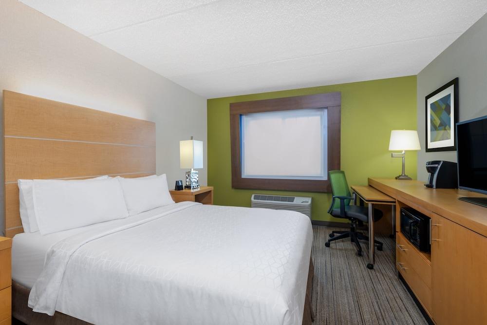 Holiday Inn Express & Suites Wheat Ridge-Denver West by IHG photo 10