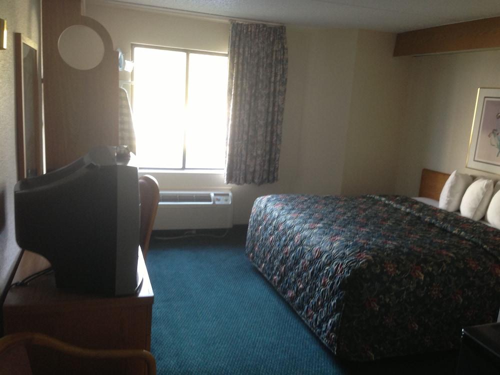 Economy Inn Brunswick photo 2