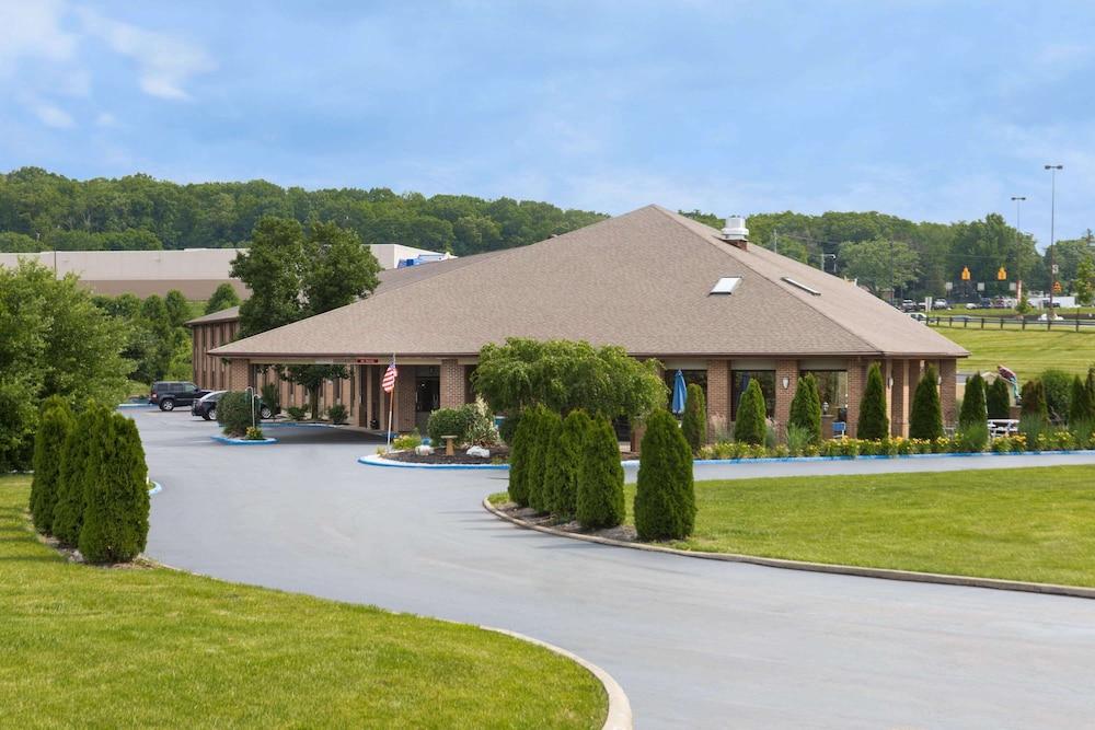 Baymont by Wyndham Lancaster photo 23