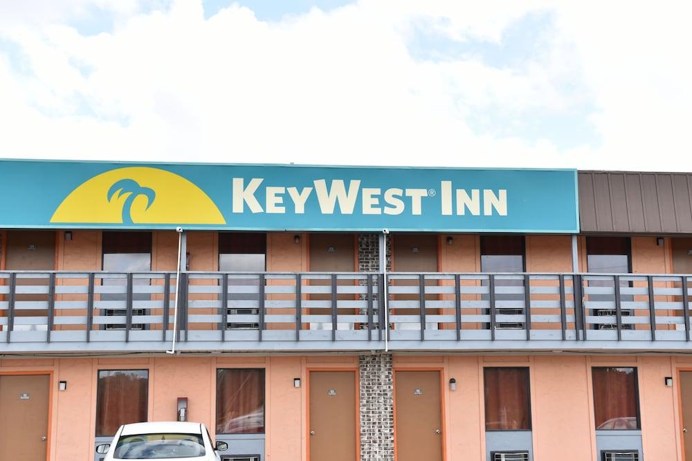 Key West Inn Hobart photo 20