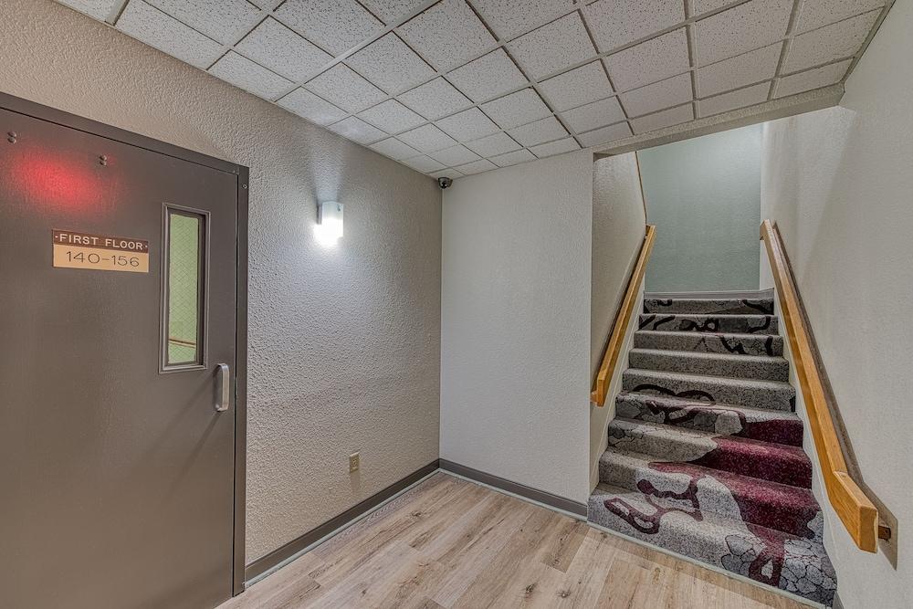 American Inn and Suites Dundee photo 8