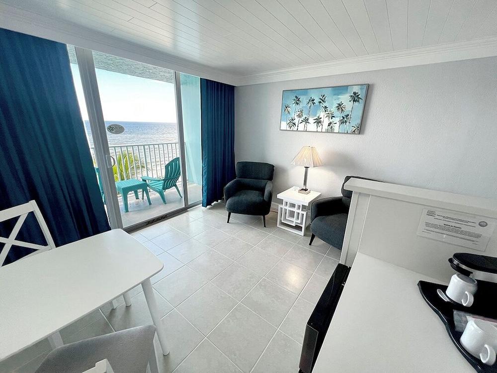 Lani Kai Beachfront Resort photo 5