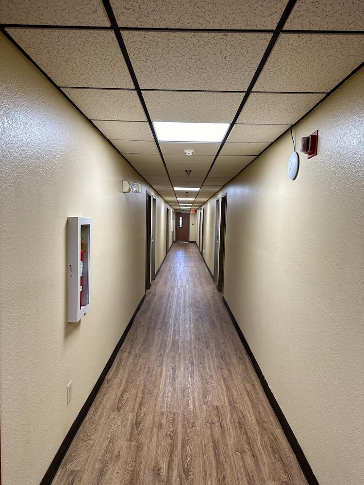 American Inn photo 9