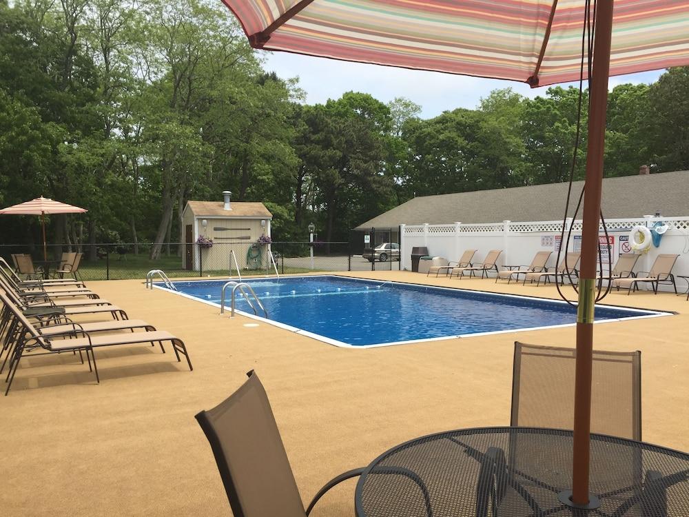 Viking Shores Motor Inn photo 25