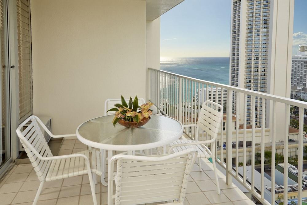 Pacific Monarch Hotel photo 28