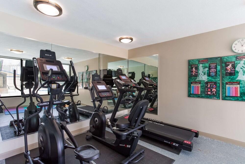 SureStay Plus Hotel by Best Western Greenwood photo 23