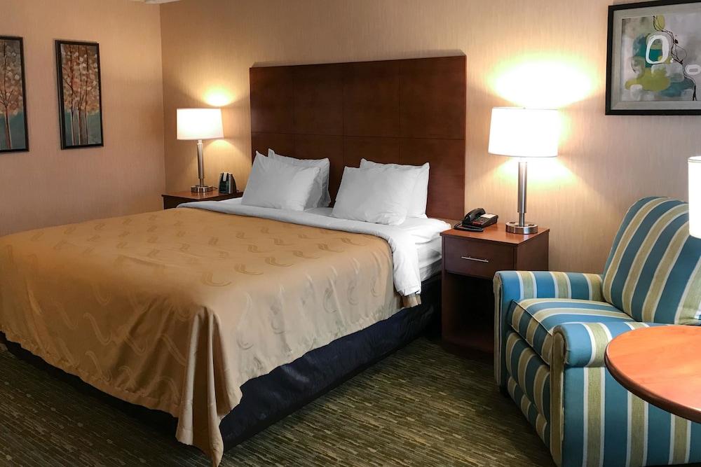 Quality Inn Bedford photo 8