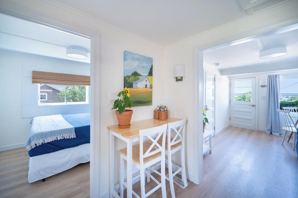 Marina Bay Cottages photo 12