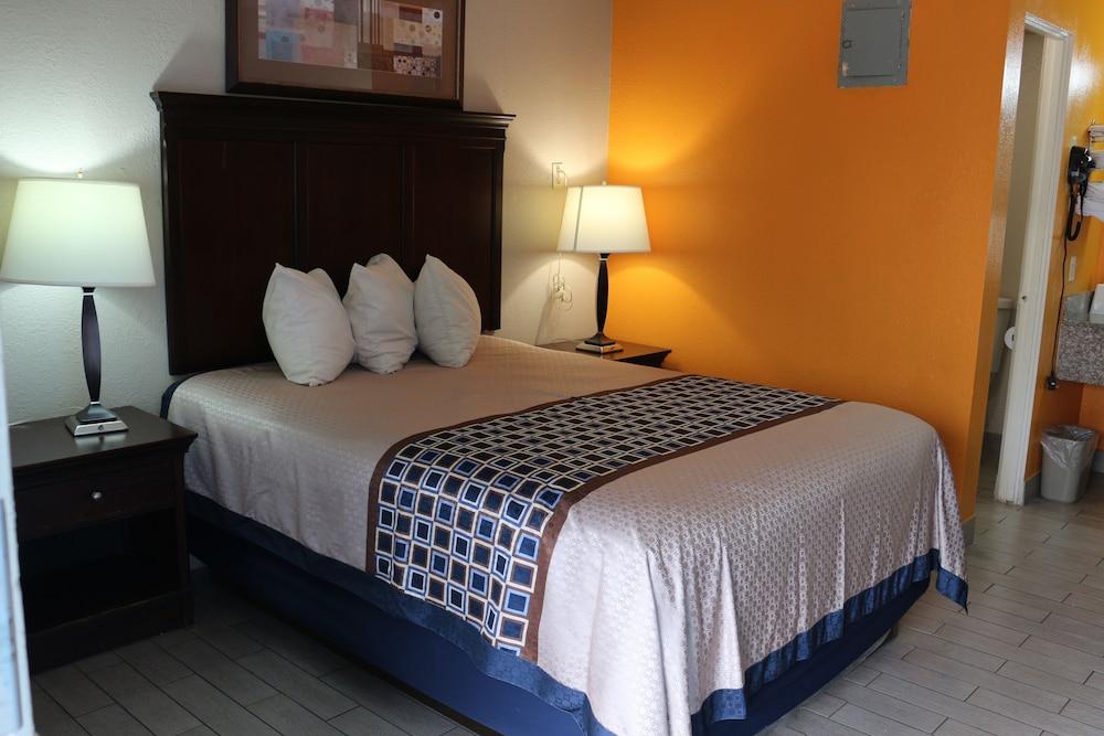 LoneStar Inn photo 3