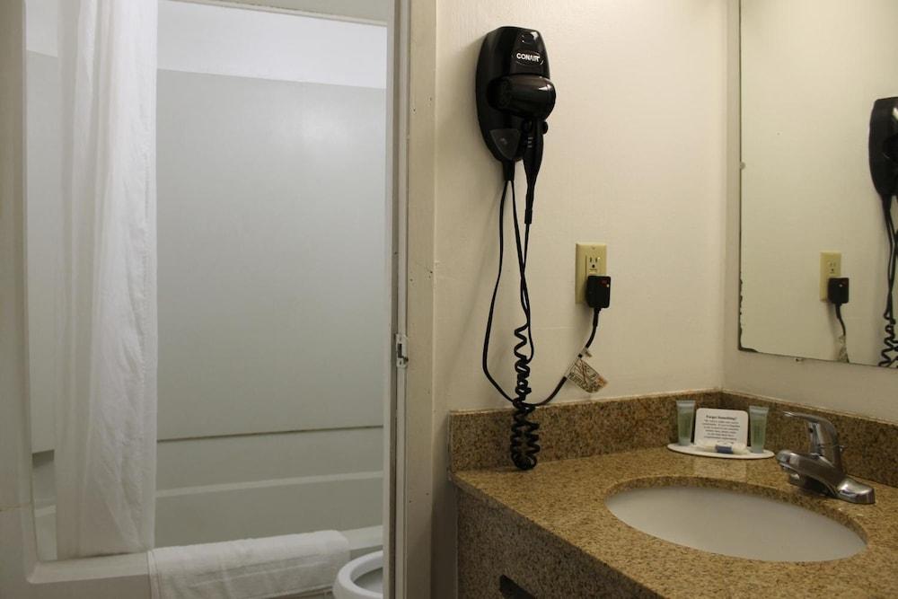 Wyatt Earp Hotel photo 36
