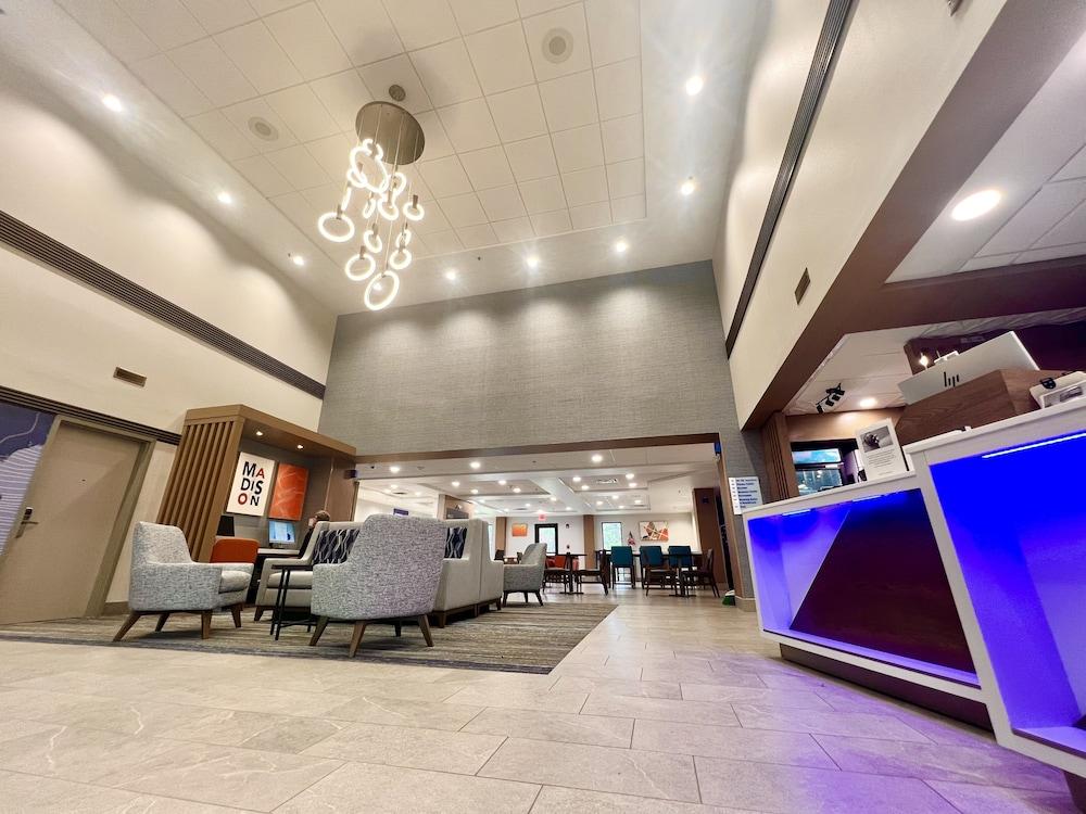 Holiday Inn Express Madison by IHG photo 42