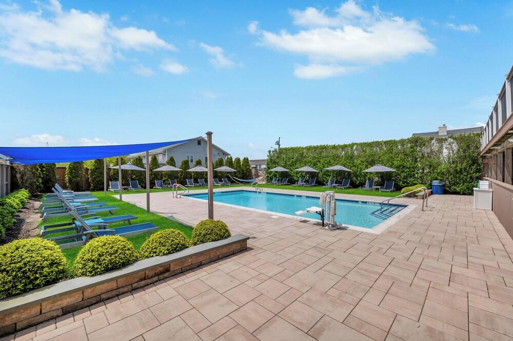 Ocean Resort Inn photo 44