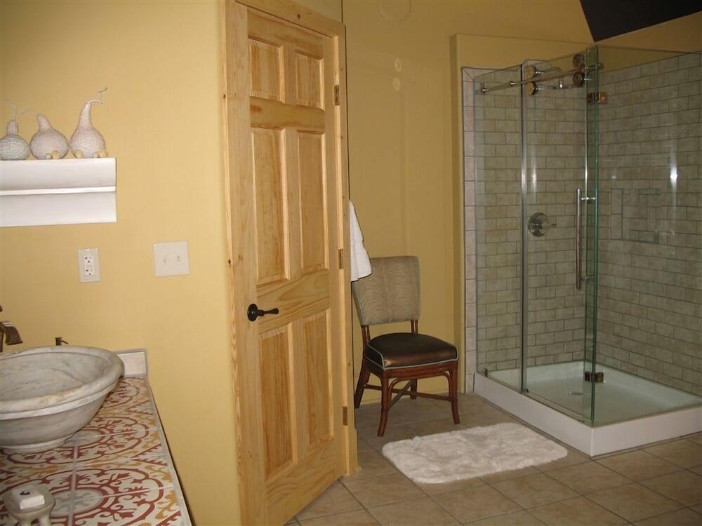 Bear Mountain Lodge photo 55