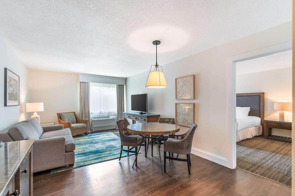 Best Western Plus University Park Inn & Suites photo 68