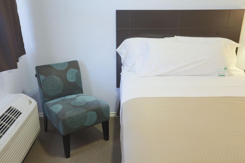 Victoria Palms Inn & Suites photo 4