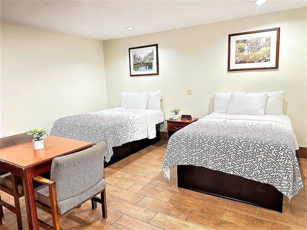 Budget Inn photo 34