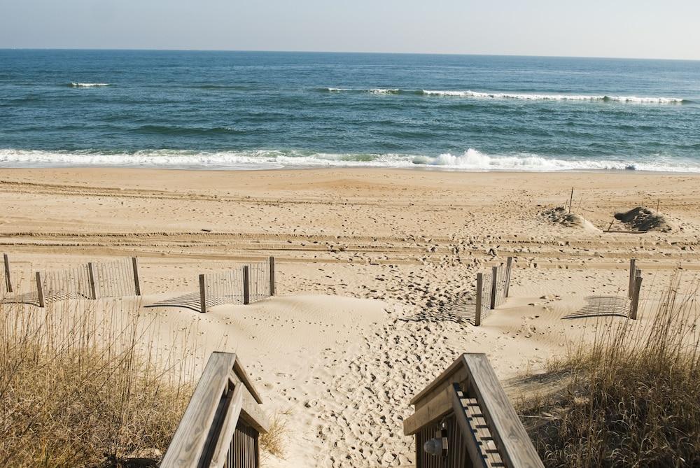 Outer Banks Beach Club photo 46