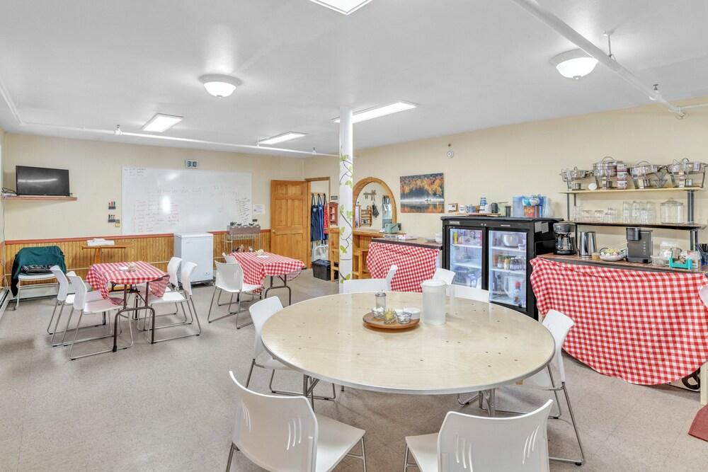 Foothills Lodge & Diner photo 25