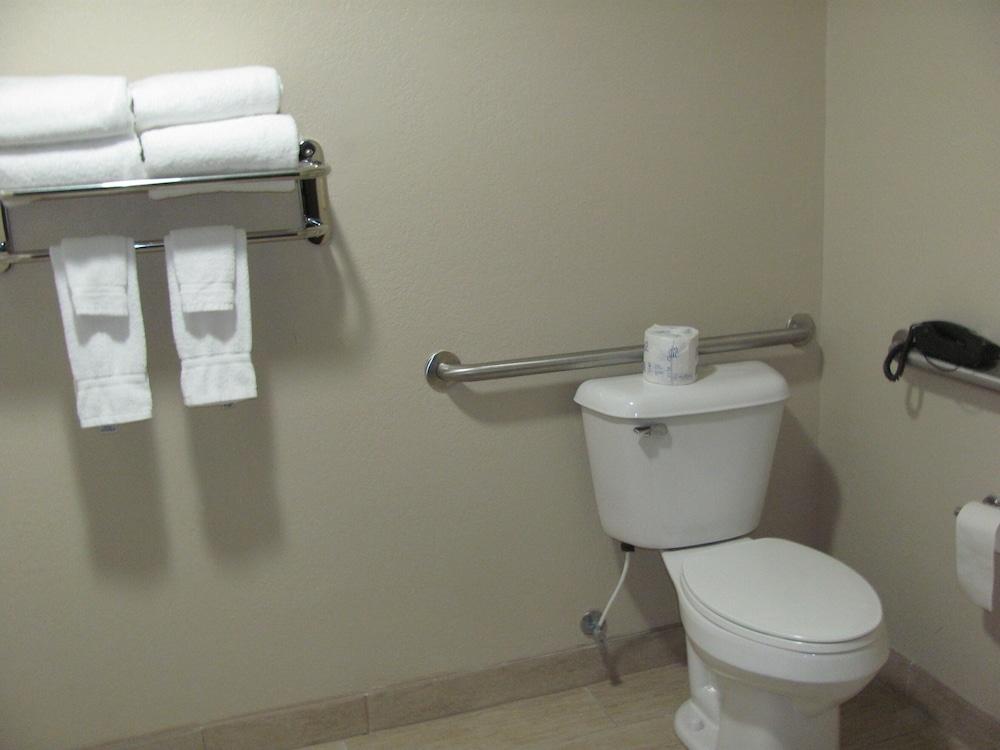 Cobblestone Inn & Suites – Fort Dodge photo 34