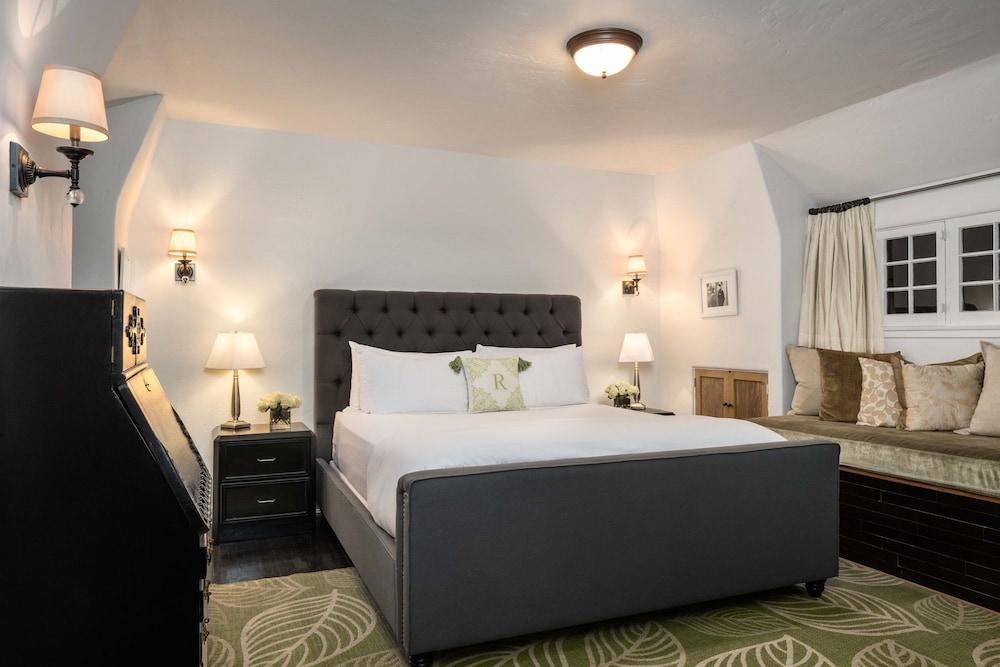 The Charlie Hotel photo 15