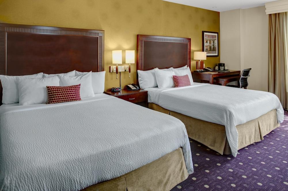 Courtyard by Marriott Kansas City Country Club Plaza photo 9