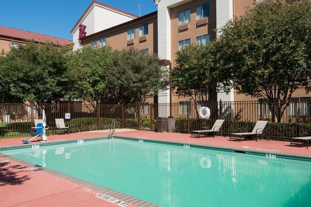Red Roof Inn PLUS+ Austin South photo 25