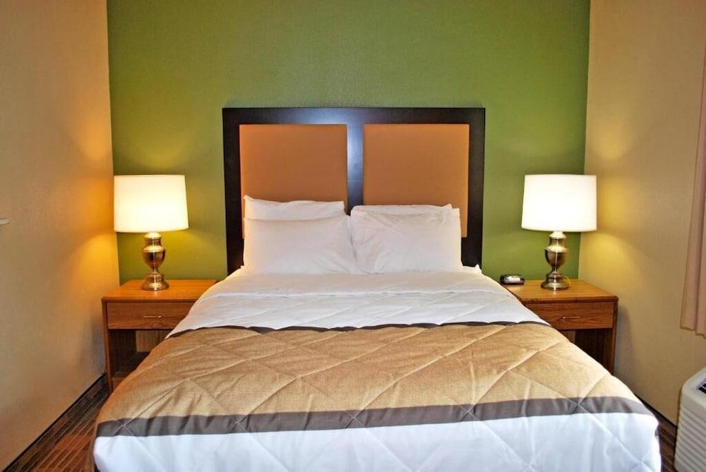 Welcome Suites Hazelwood photo 13