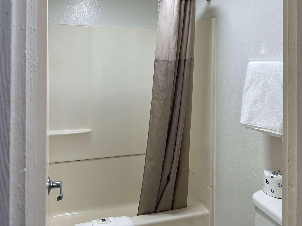 Motel 6 Hagerstown, MD photo 12