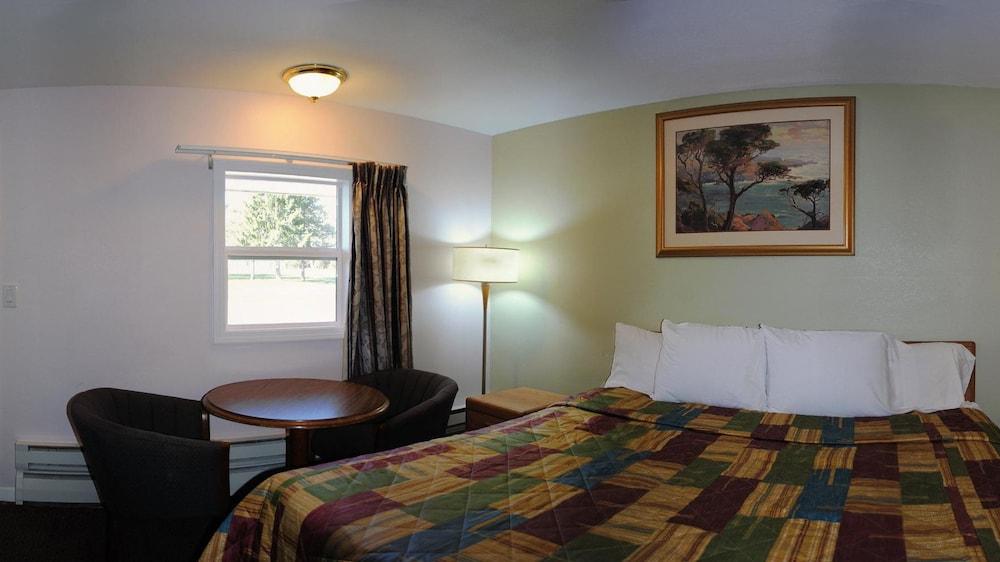 Rodeway Inn Bellows Falls photo 8
