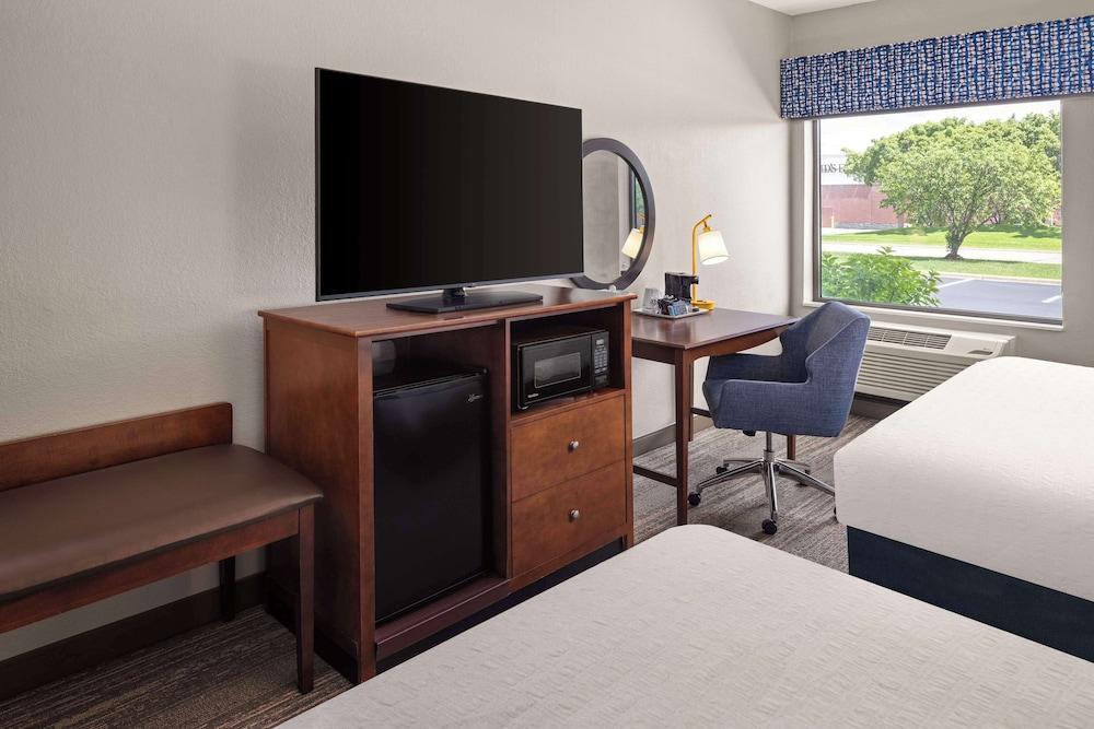 Hampton Inn Minneapolis NW Maple Grove photo 4